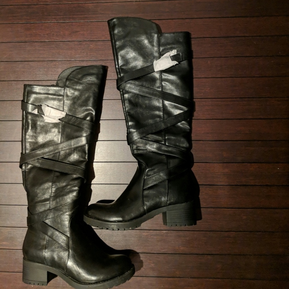Just-over-the-knee black boots